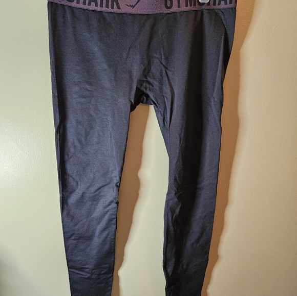 CLASSIC Gymshark Purple Leggings - Picture 2 of 2